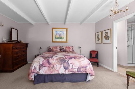 Photo of property in 12 Muritai Crescent, Havelock North, 4130