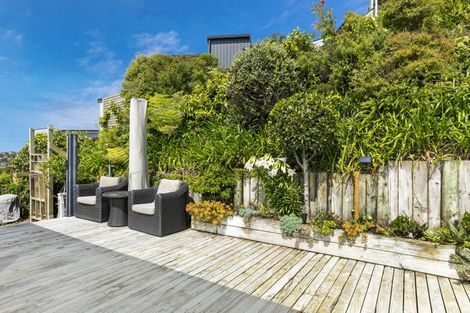 Photo of property in 5 Reynolds Place, Torbay, Auckland, 0630