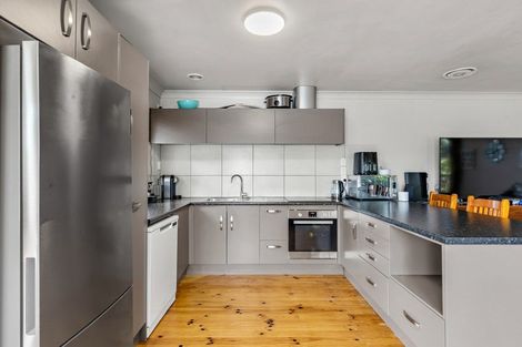 Photo of property in 1 Cedar Place, Hillcrest, Hamilton, 3216