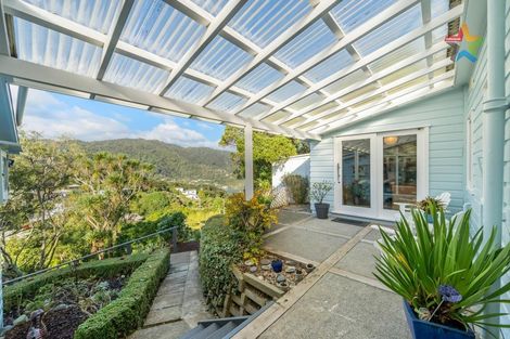 Photo of property in 51 Howard Road, Point Howard, Lower Hutt, 5013