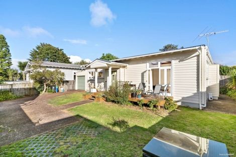 Photo of property in 10 Quest Terrace, Mount Roskill, Auckland, 1041