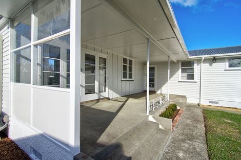 Photo of property in 15 Jones Place, Masterton, 5810