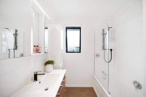 Photo of property in 4a Edinburgh Street, Tuakau, 2121