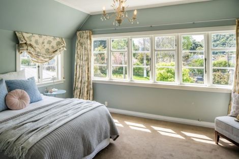 Photo of property in 7 Hinau Street, Eastbourne, Lower Hutt, 5013