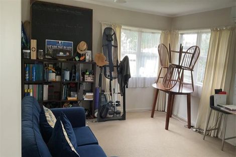 Photo of property in 5 Ashcroft Avenue, Mangere Bridge, Auckland, 2022