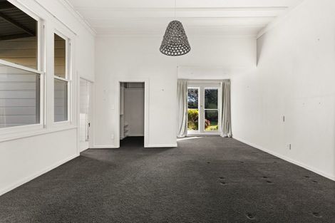 Photo of property in 27 Neeve Road, Taradale, Napier, 4112