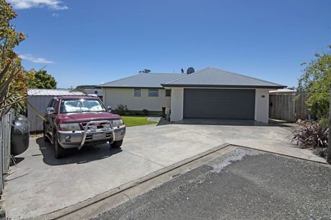 Photo of property in 15 Arapeta Place, Takaka, 7110