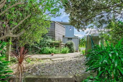 Photo of property in 28 Aperahama Street, Paekakariki, 5034