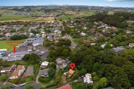 Photo of property in 15 The Glade South, Pukekohe, 2120