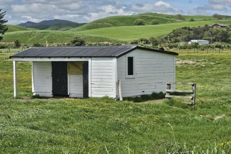 Photo of property in 56 Oparatai Road, Mangatainoka, Pahiatua, 4982