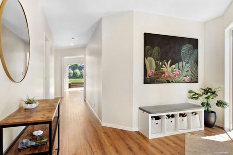 Photo of property in 1/64 Hogans Road, Glenfield, Auckland, 0629