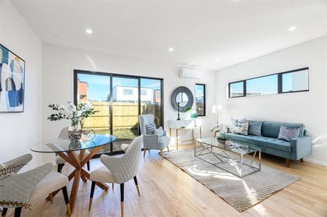 Photo of property in 2/6 Kereru Street, Henderson, Auckland, 0612