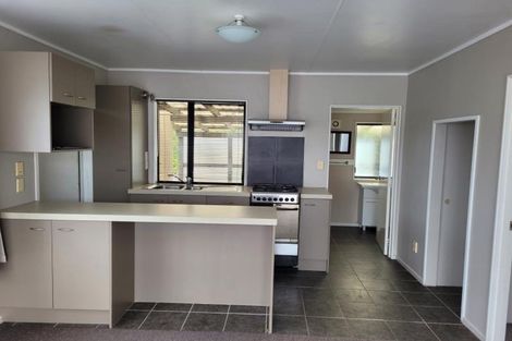 Photo of property in 318 Manutahi Road, Lepperton, New Plymouth, 4372