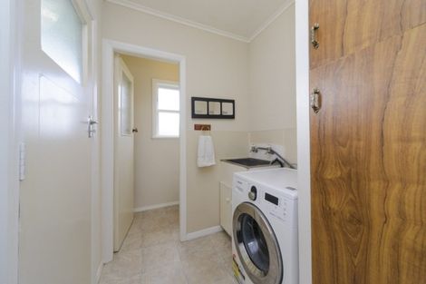 Photo of property in 1 Attlee Place, Feilding, 4702