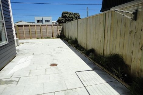 Photo of property in 105 Rongotai Road, Kilbirnie, Wellington, 6022