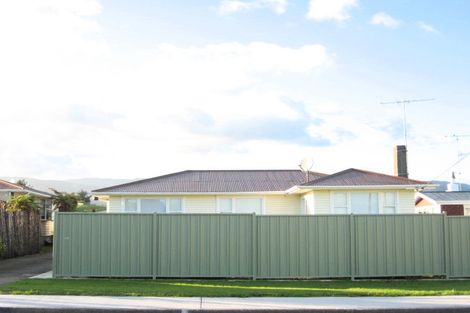 Photo of property in 12 Freemans Road, Otaki, 5512