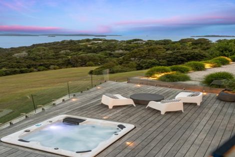 Photo of property in 8 Kotare Place, Sandspit, Warkworth, 0982