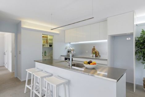 Photo of property in 1/64 Hewitts Road, Merivale, Christchurch, 8014