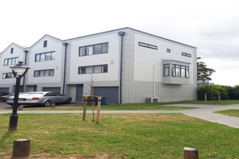 Photo of property in Krisley Court, 7/6 Ambrico Place, New Lynn, Auckland, 0600