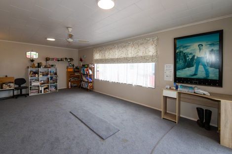 Photo of property in 50 Wynyard Crescent, Tamatea, Napier, 4112