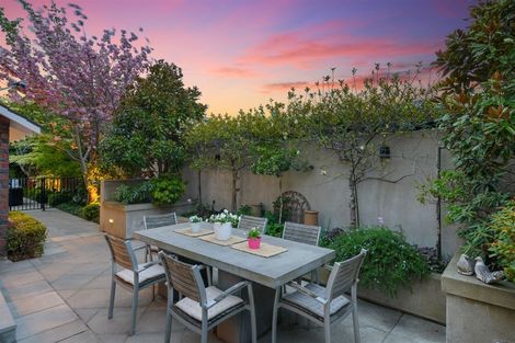 Photo of property in 168 Fendalton Road, Fendalton, Christchurch, 8052