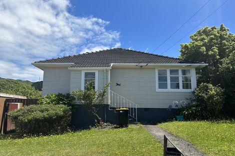 Photo of property in 8 Stephen Street, Johnsonville, Wellington, 6037