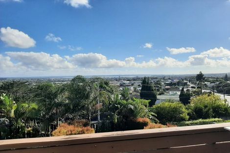 Photo of property in 5/60 West Coast Road, Glen Eden, Auckland, 0602