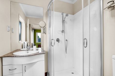 Photo of property in 6b Faber Place, Inglewood, 4330