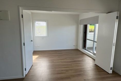 Photo of property in 13c/71 Spencer Road, Oteha, Auckland, 0632