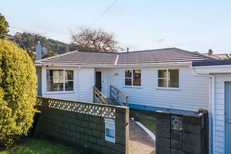 Photo of property in 13 Mclellan Street, Tawa, Wellington, 5028