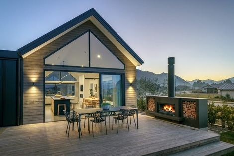 Photo of property in 11 Deans Drive, Wanaka, 9305