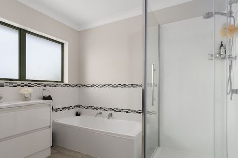 Photo of property in 19 Owen Place, Omokoroa, 3114