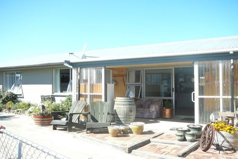 Photo of property in 14 Campbell Street, Alexandra, 9320