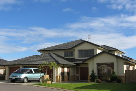 Photo of property in 13 Pennygale Close, Flat Bush, Auckland, 2016