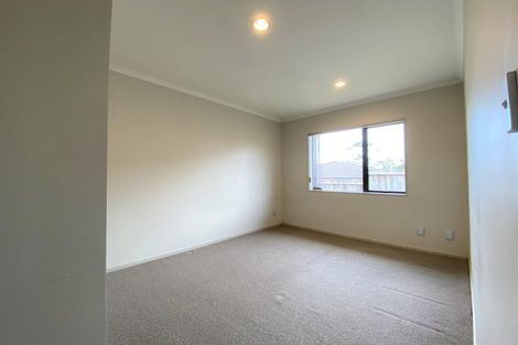 Photo of property in 40 Bradnor Meadows Drive, Swanson, Auckland, 0612