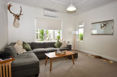 Photo of property in 20 Wyndham Street, Carterton, 5713