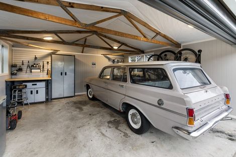 Photo of property in 100 Calliope Road, Stanley Point, Auckland, 0624