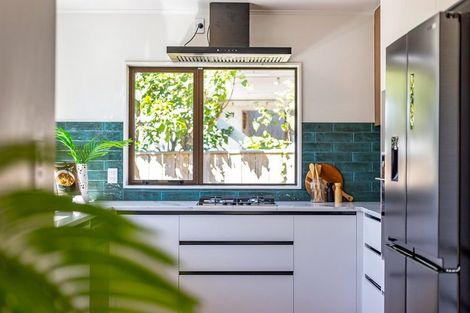 Photo of property in 271 Waterloo Road, Fairfield, Lower Hutt, 5011