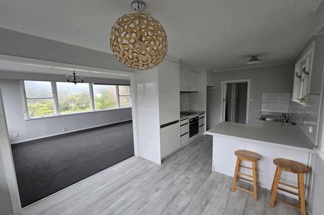 Photo of property in 6 Wyndham Road, Pinehaven, Upper Hutt, 5019