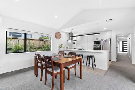 Photo of property in 12 Shepherd Road, Jacks Point, Queenstown, 9371