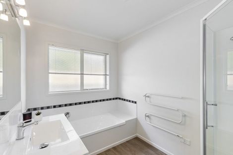 Photo of property in 112b Govett Avenue, Frankleigh Park, New Plymouth, 4310