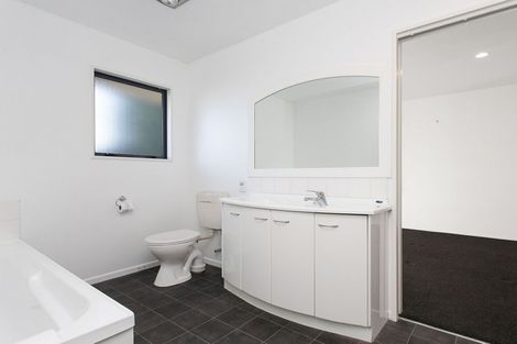 Photo of property in 137 Kotuku Crescent, Woolston, Christchurch, 8023