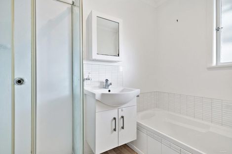 Photo of property in 14 Ludlow Terrace, Totara Vale, Auckland, 0627