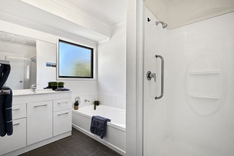 Photo of property in 10 Yasmin Lane, Kinloch, Taupo, 3377