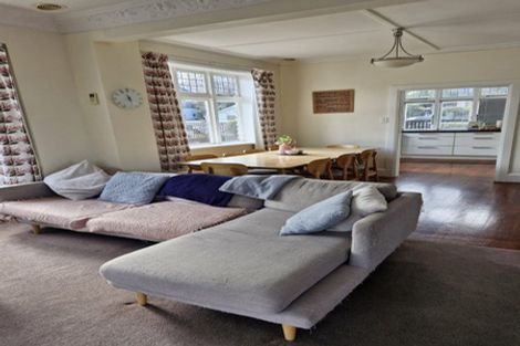 Photo of property in 102 Clyde Street, Island Bay, Wellington, 6023