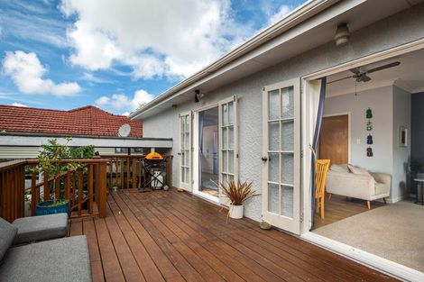 Photo of property in 2/66 Miller Road, Mangere Bridge, Auckland, 2022