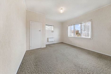 Photo of property in 1/44 View Road, Henderson, Auckland, 0612