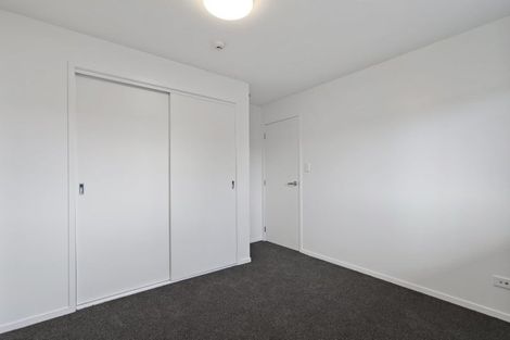 Photo of property in 1/4045f Great North Road, Glen Eden, Auckland, 0602
