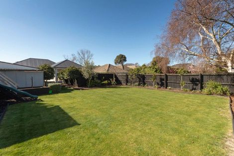 Photo of property in 35 Worthy Street, Ilam, Christchurch, 8041