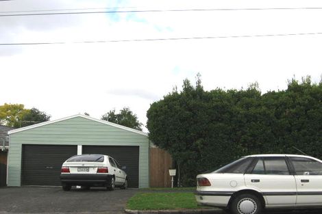 Photo of property in 1/122 Woodglen Road, Glen Eden, Auckland, 0602